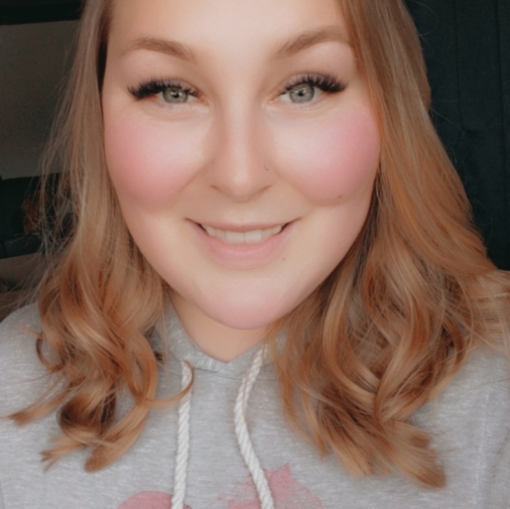 Meet your Posher, Alyssa